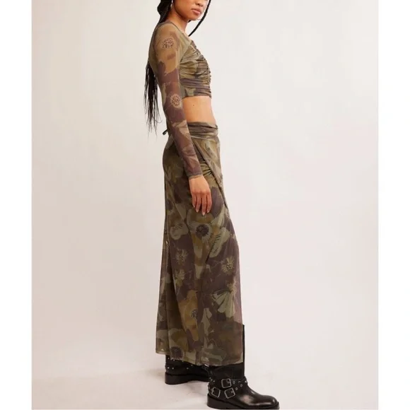 NWT FREE PEOPLE SuperNova (2 PC) Army Combo  SZ: L - Picture 3 of 7